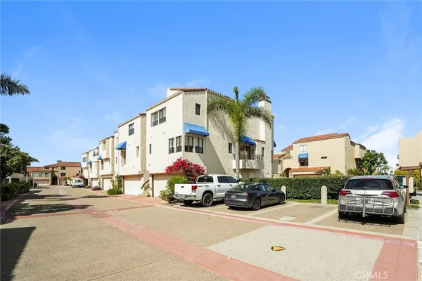 $4,950 | 3221 Francois Drive, Huntington Beach, CA 92649