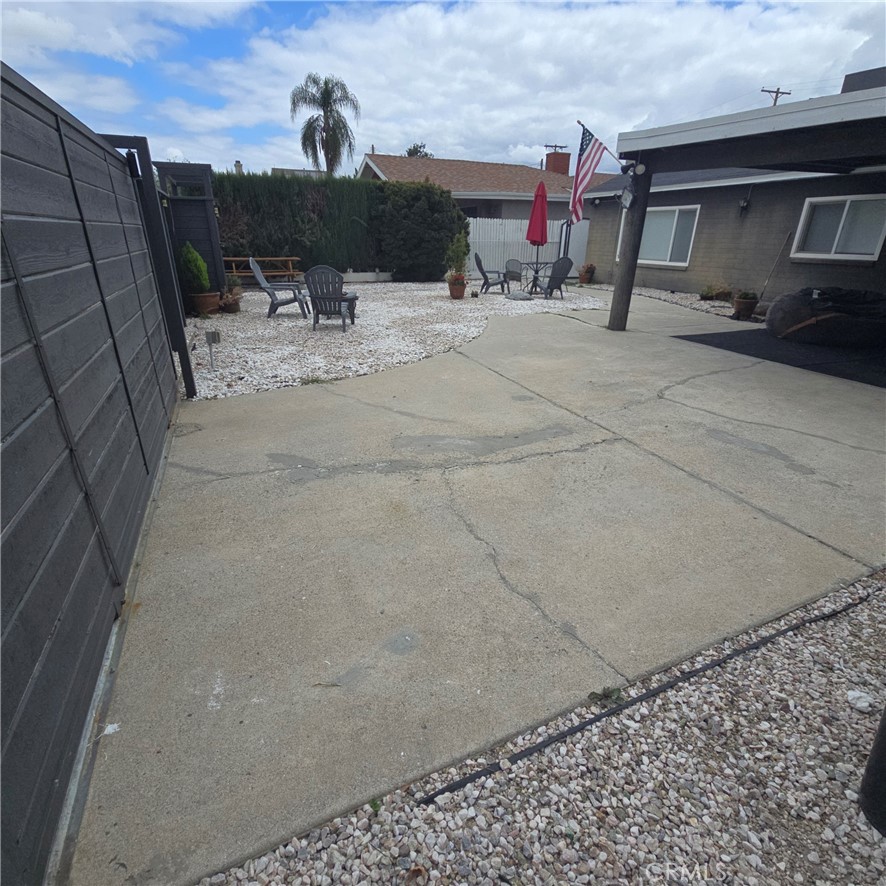 6704 Rhea Avenue Reseda, CA 91335 - Photo 3 of 18