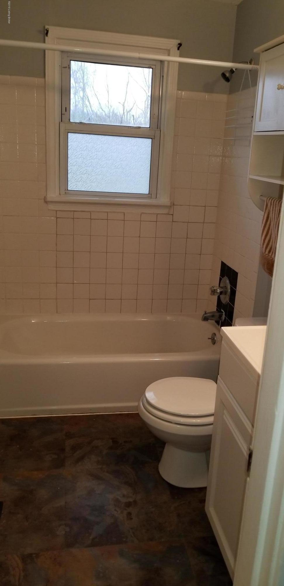 12701 Castle Road Louisville, KY 40272 - Photo 6 of 13 20190102_105214