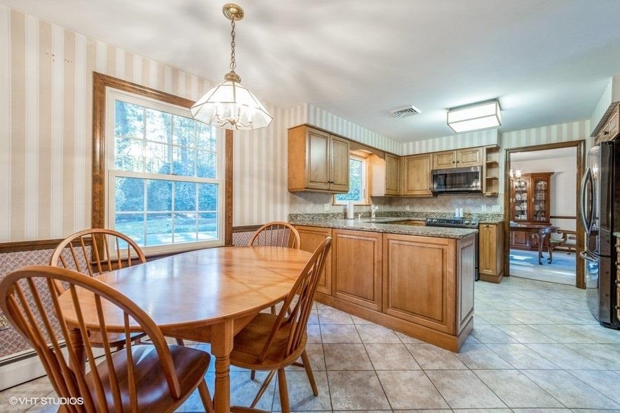 7 Danbury Road Nashua, NH 03064 - Photo 8 of 35 Gallery Image 8