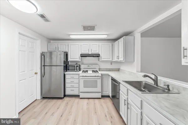 $2,350 | 102 Mountainview Drive, Unit 102, Chesterbrook, PA 19087