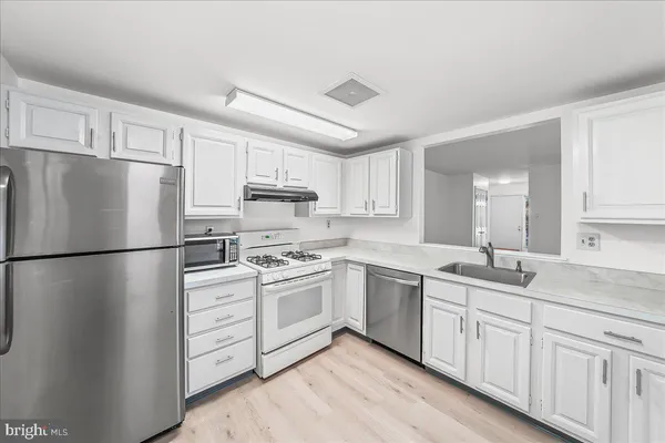 $2,350 | 102 Mountainview Drive, Unit 102, Chesterbrook, PA 19087