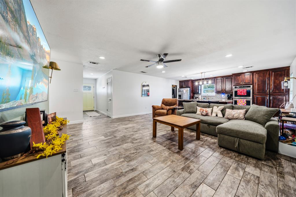 141 Swan Waco, TX 76708 - Photo 17 of 35 Gallery Image 17