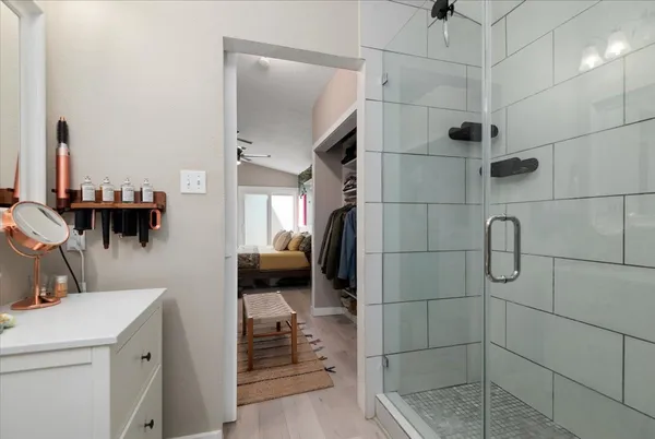 $2,300 | 88 West High Oaks Circle, The Woodlands, TX 77380