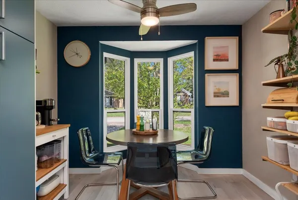 $2,300 | 88 West High Oaks Circle, The Woodlands, TX 77380