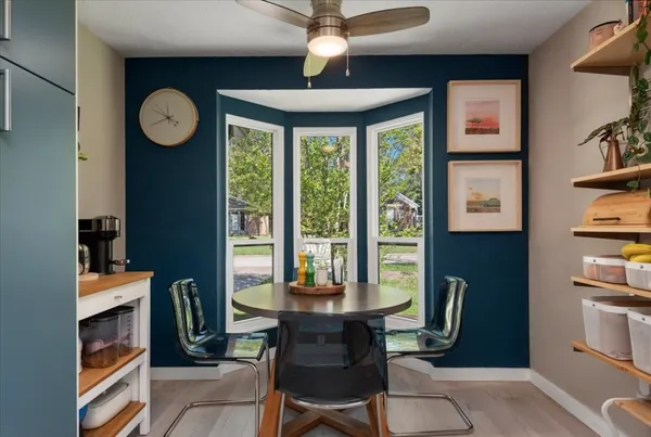$2,300 | 88 West High Oaks Circle, The Woodlands, TX 77380
