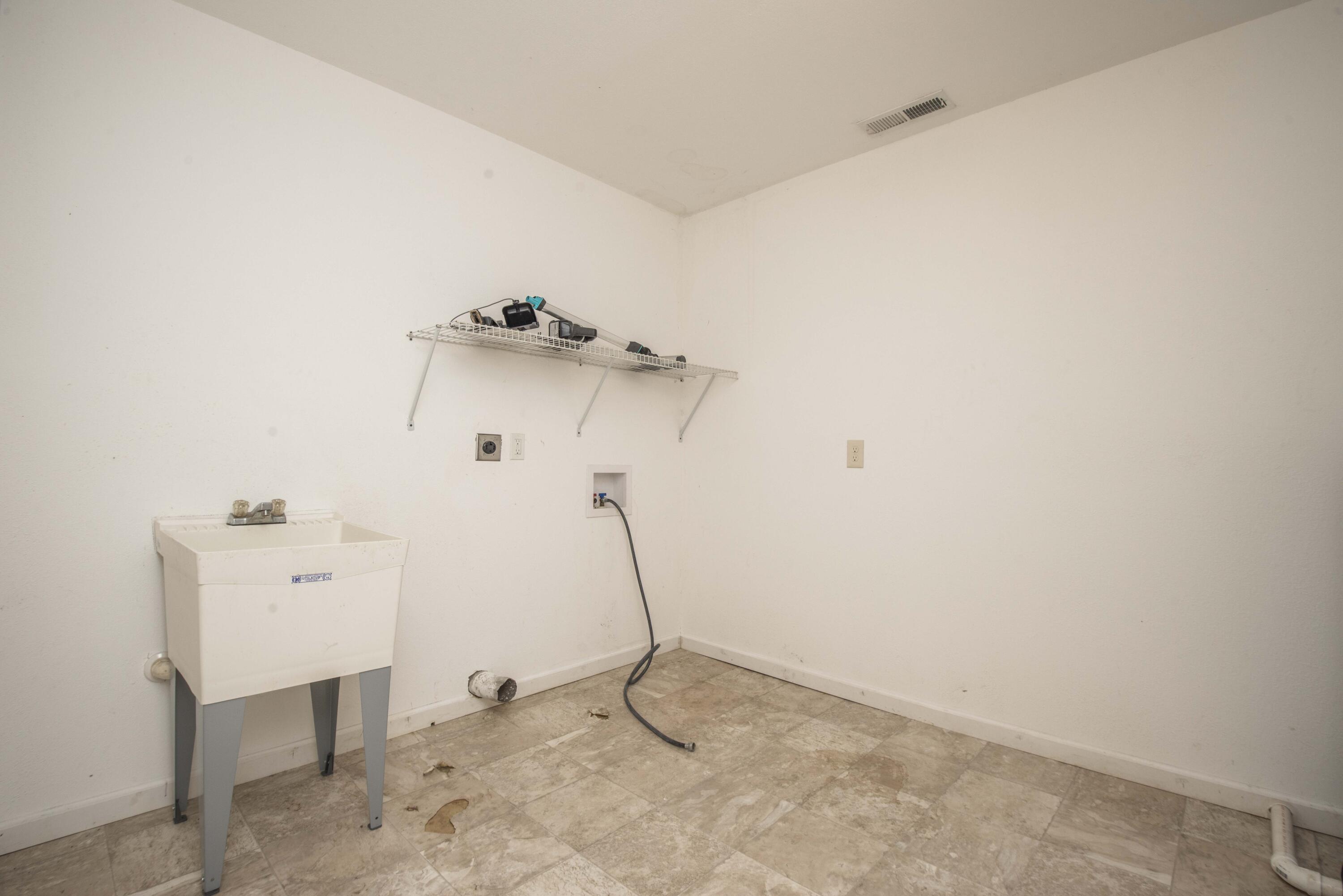 2908 Dewine Road Knoxville, TN 37921 - Photo 27 of 34 laundry_1