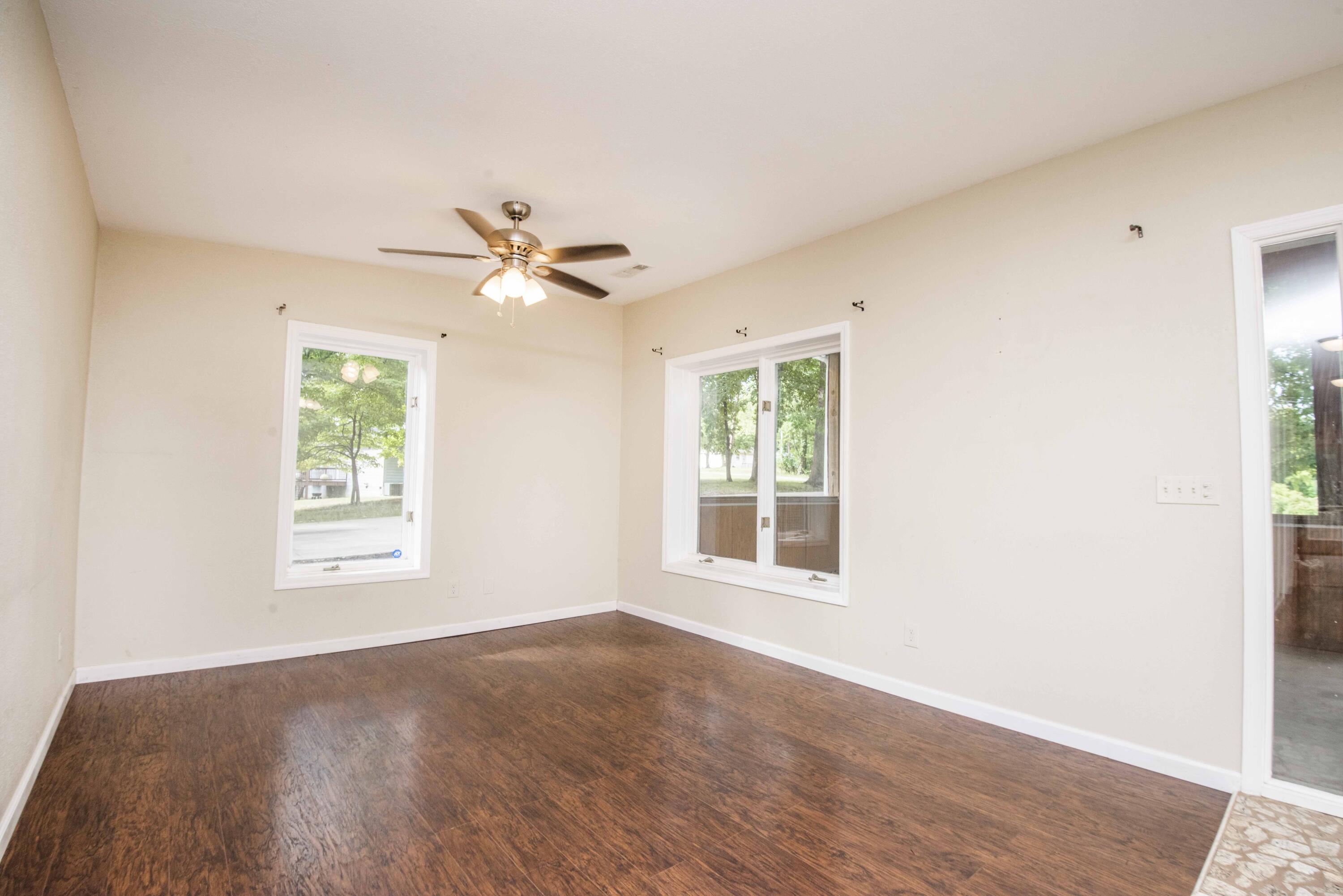 2908 Dewine Road Knoxville, TN 37921 - Photo 5 of 34 living 3_1