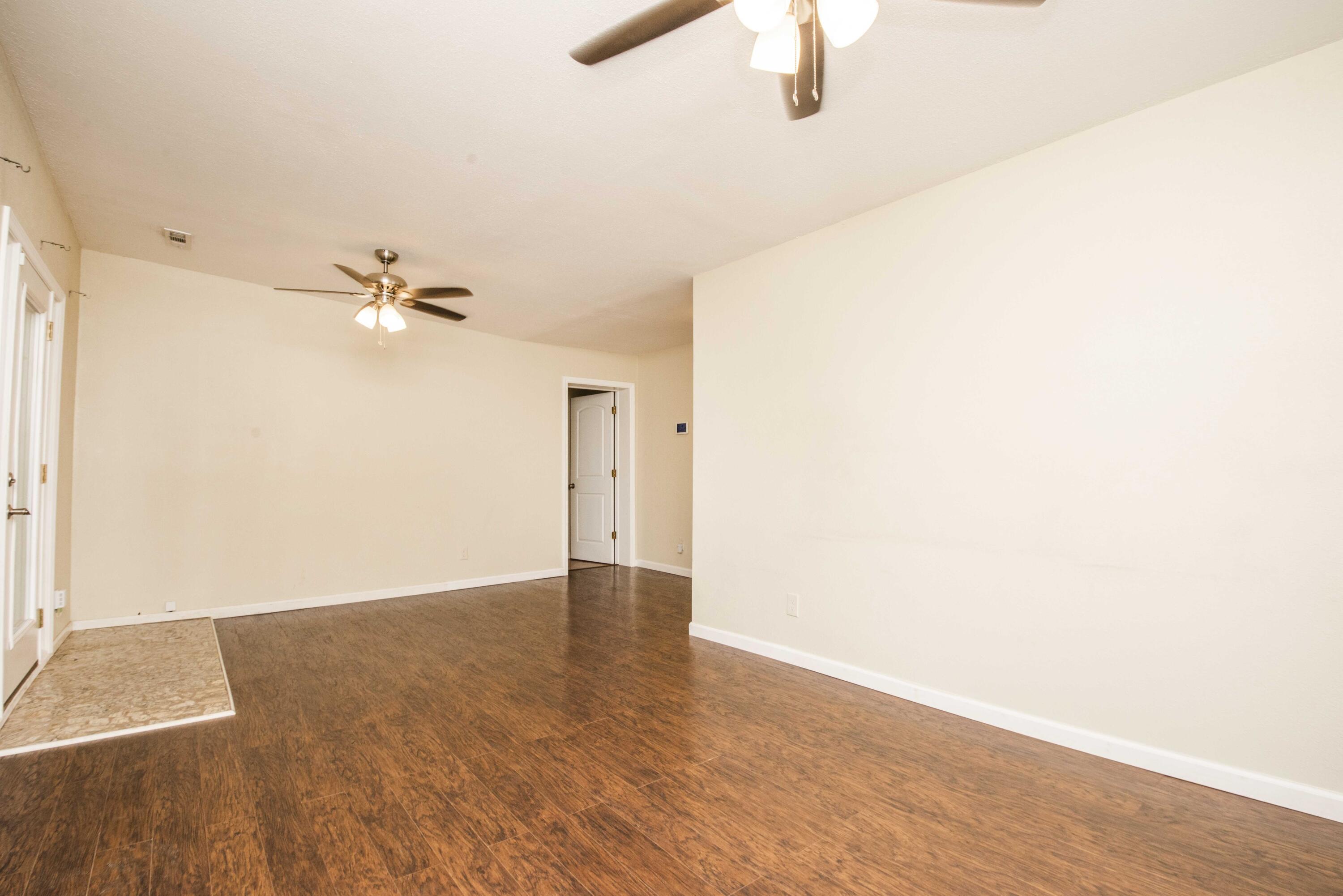 2908 Dewine Road Knoxville, TN 37921 - Photo 8 of 34 living_1