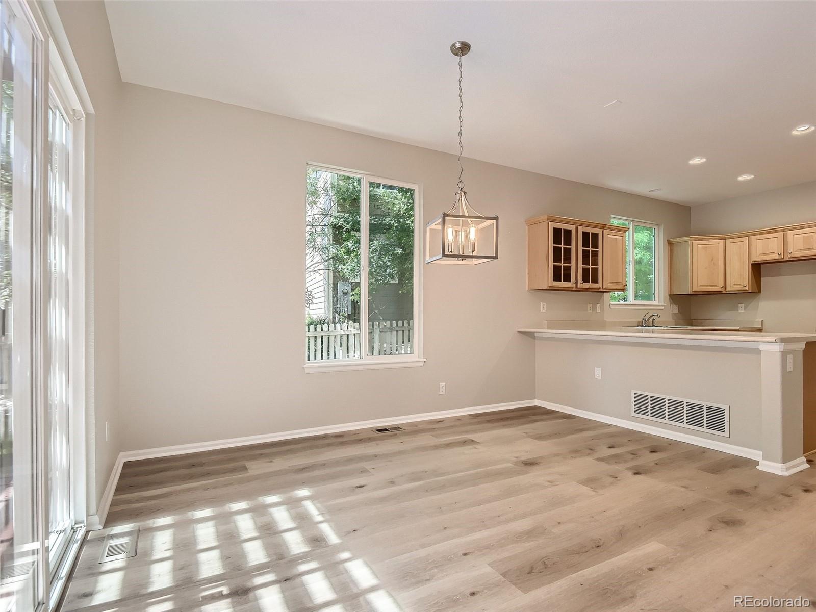 10688 Cherrybrook Circle Highlands Ranch, CO 80126 - Photo 5 of 22 Gallery Image 5