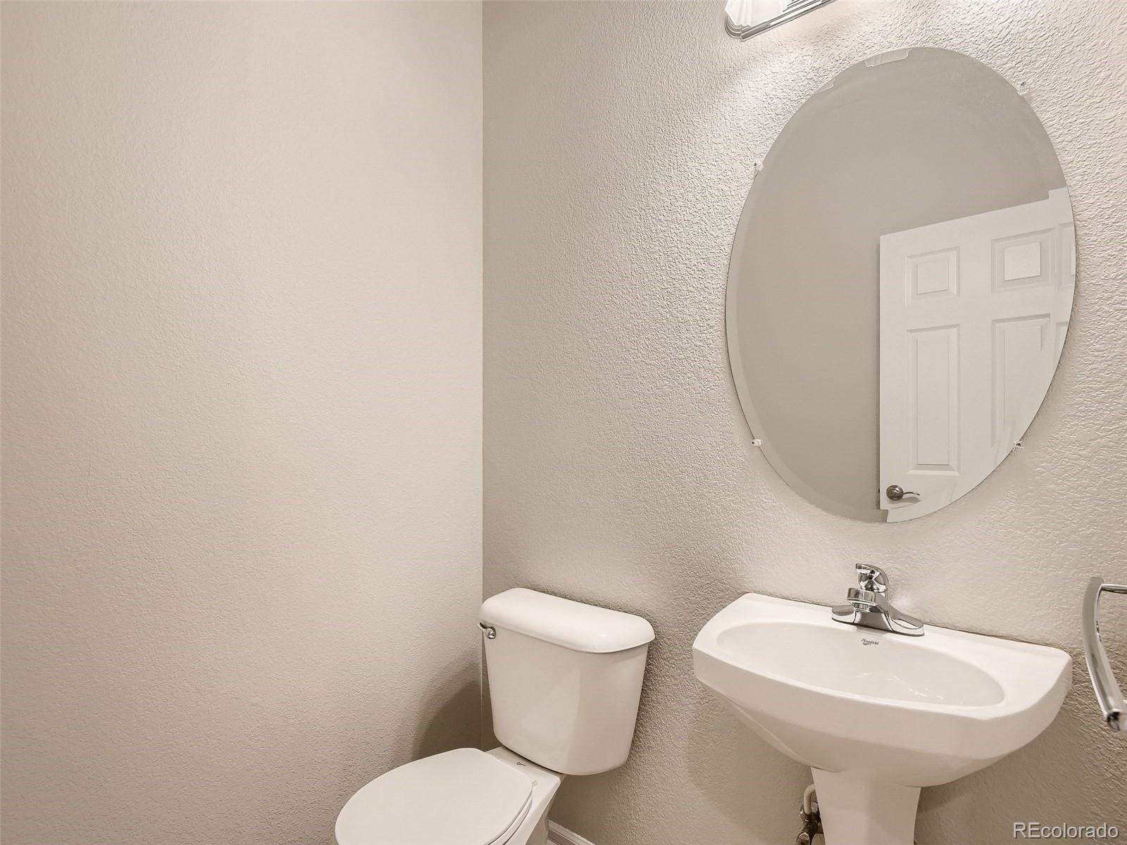 10688 Cherrybrook Circle Highlands Ranch, CO 80126 - Photo 9 of 22 Gallery Image 9