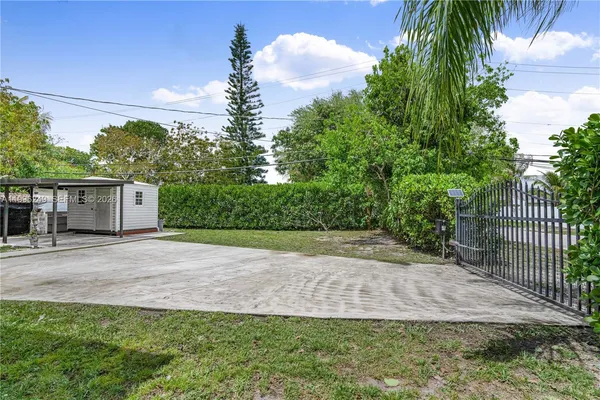 $425,000 | 180 Seaman Avenue, Opa-Locka, FL 33054