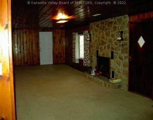 644 Vorpe Road St. Albans, WV 25177 - Photo 2 of 5 Den/Family/Great Room.