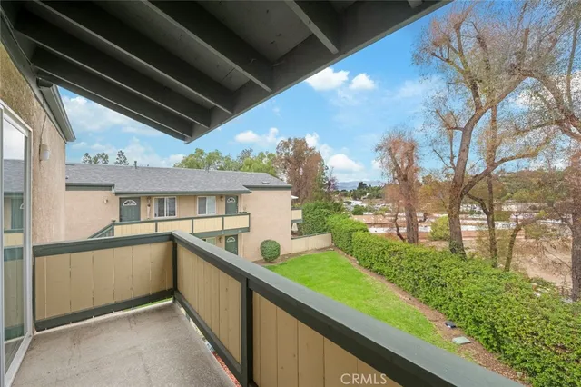 $335,000 | 868 East Alvarado Street, Unit 47, Fallbrook, CA 92028