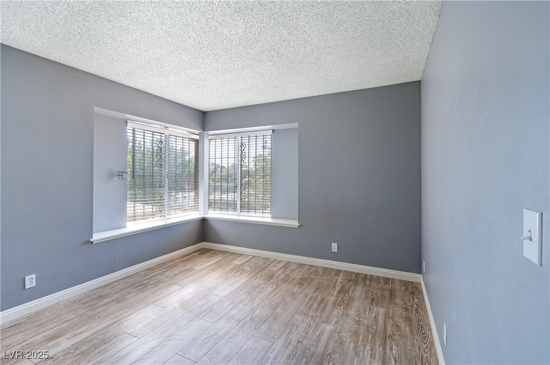 1372 Lorilyn Avenue, Unit 3 Las Vegas, NV 89119 - Photo 16 of 21