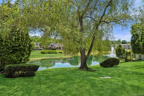 $599,000 | 91 Hidden Ponds Circle, Smithtown, NY 11787