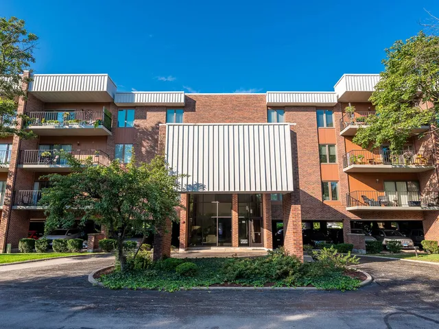 $229,900 | 6545 Main Street, Unit 408, Downers Grove, IL 60516