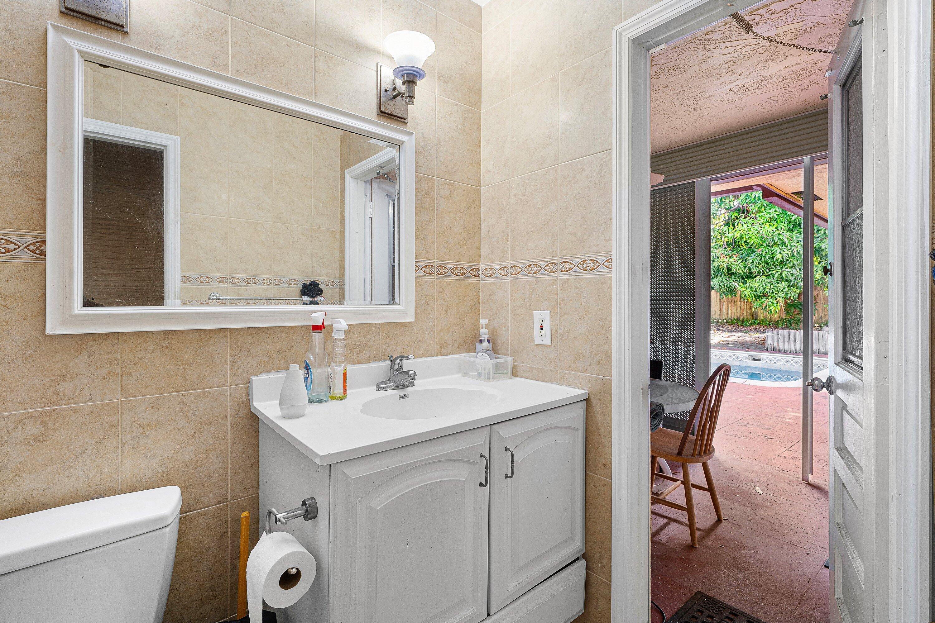 1200 Northwest 4th Avenue Boca Raton, FL 33432 - Photo 19 of 24 020-1200Northwest4thAvenue-BocaRaton-FL-