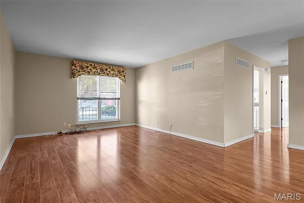 $1,400 | 10364 Forest Brook Lane, Unit E, St. Louis, MO 63146