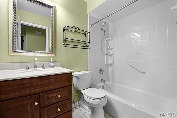 $1,400 | 10364 Forest Brook Lane, Unit E, St. Louis, MO 63146