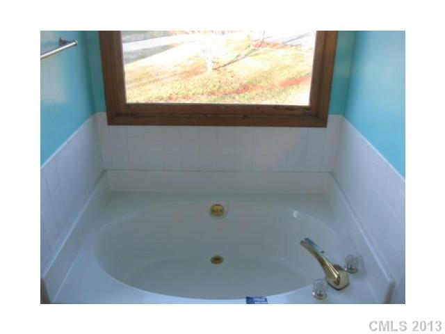 2525 Steeplechase Road Gastonia, NC 28056 - Photo 3 of 13 Gallery Image 3