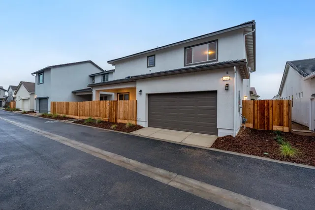 $540,563 | 363 Peters Lane South, Madera, CA 93636