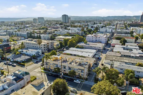 $1,195,000 | 11871 Iowa Avenue, Unit 102, Los Angeles, CA 90025