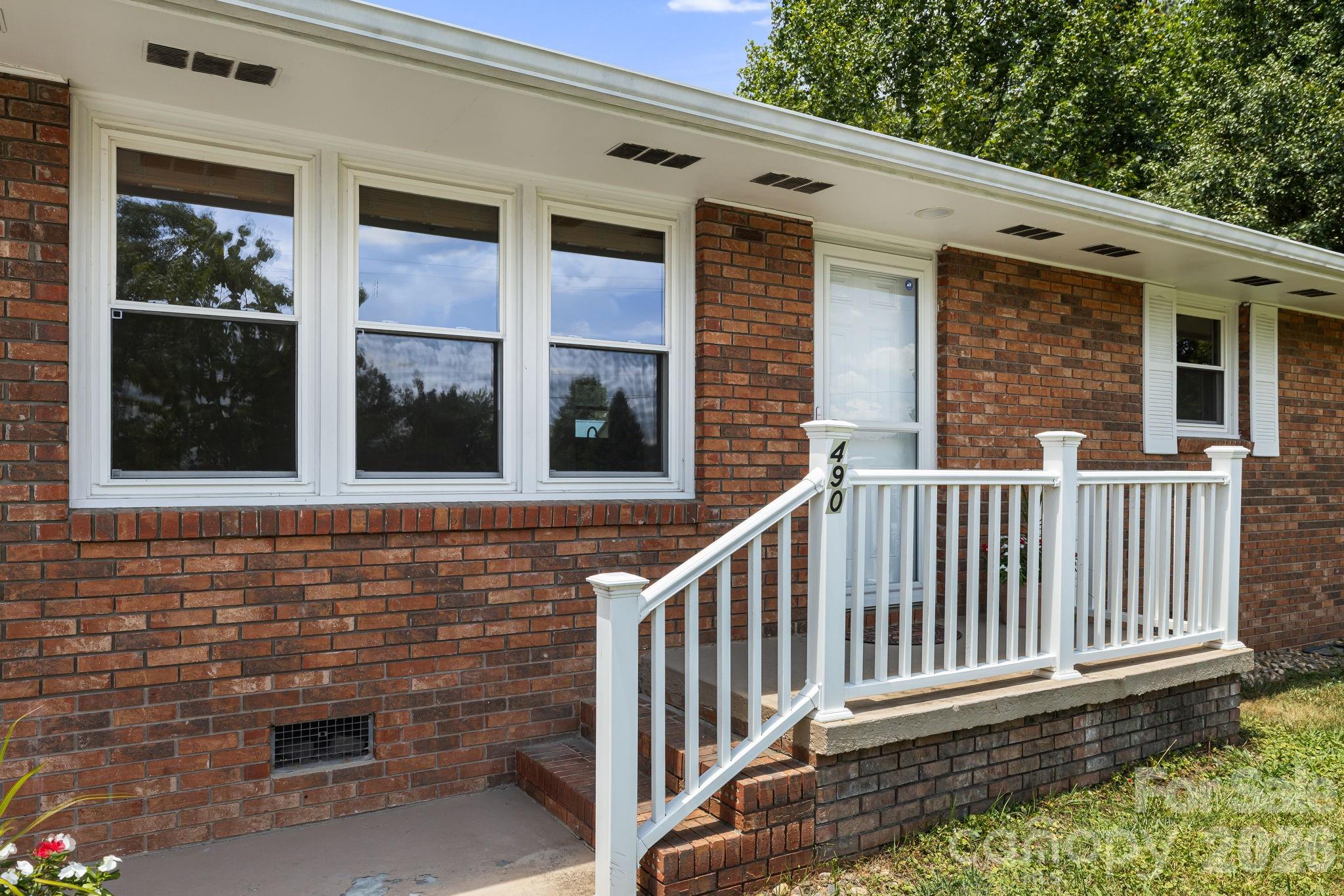 490 Ecusta Road Brevard, NC 28712 - Photo 4 of 25