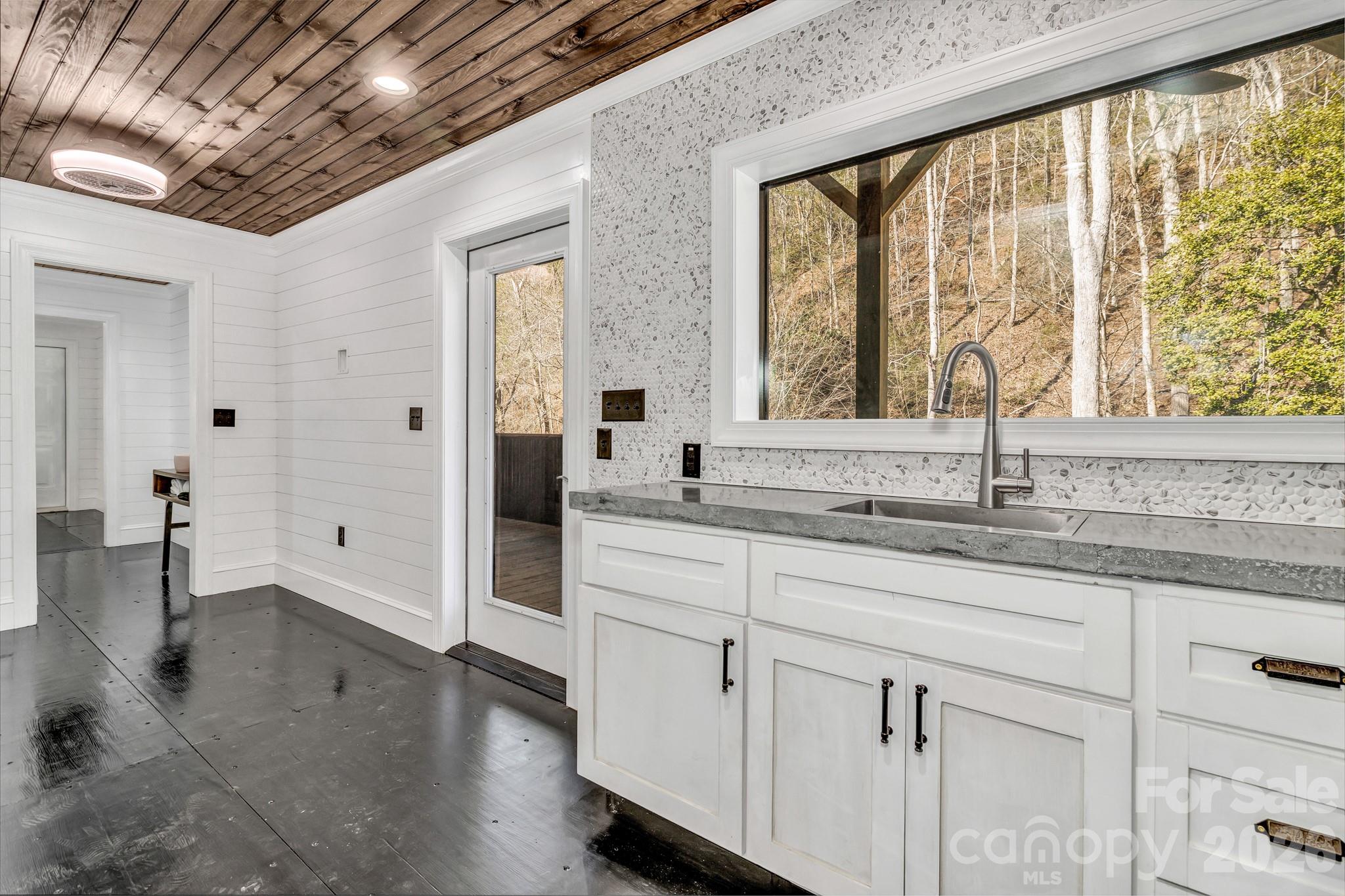 1115 Paint Rock Road Hot Springs, NC 28743 - Photo 9 of 25 Gallery Image 9