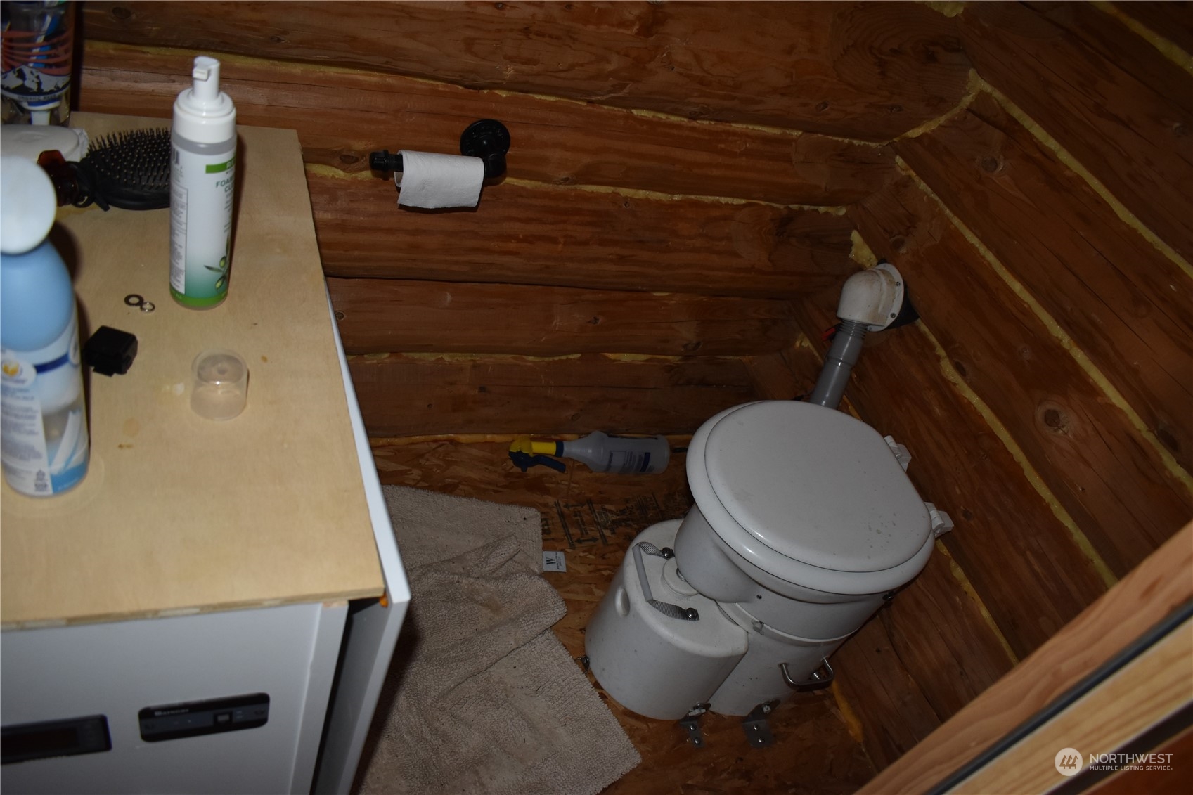 100 Lone Pine Trail Riverside, WA 98849 - Photo 14 of 37 a bathroom with a toilet and a sink