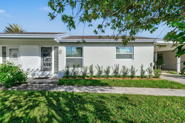 $2,900 | 1004 Stillwater Drive, Jupiter, FL 33458