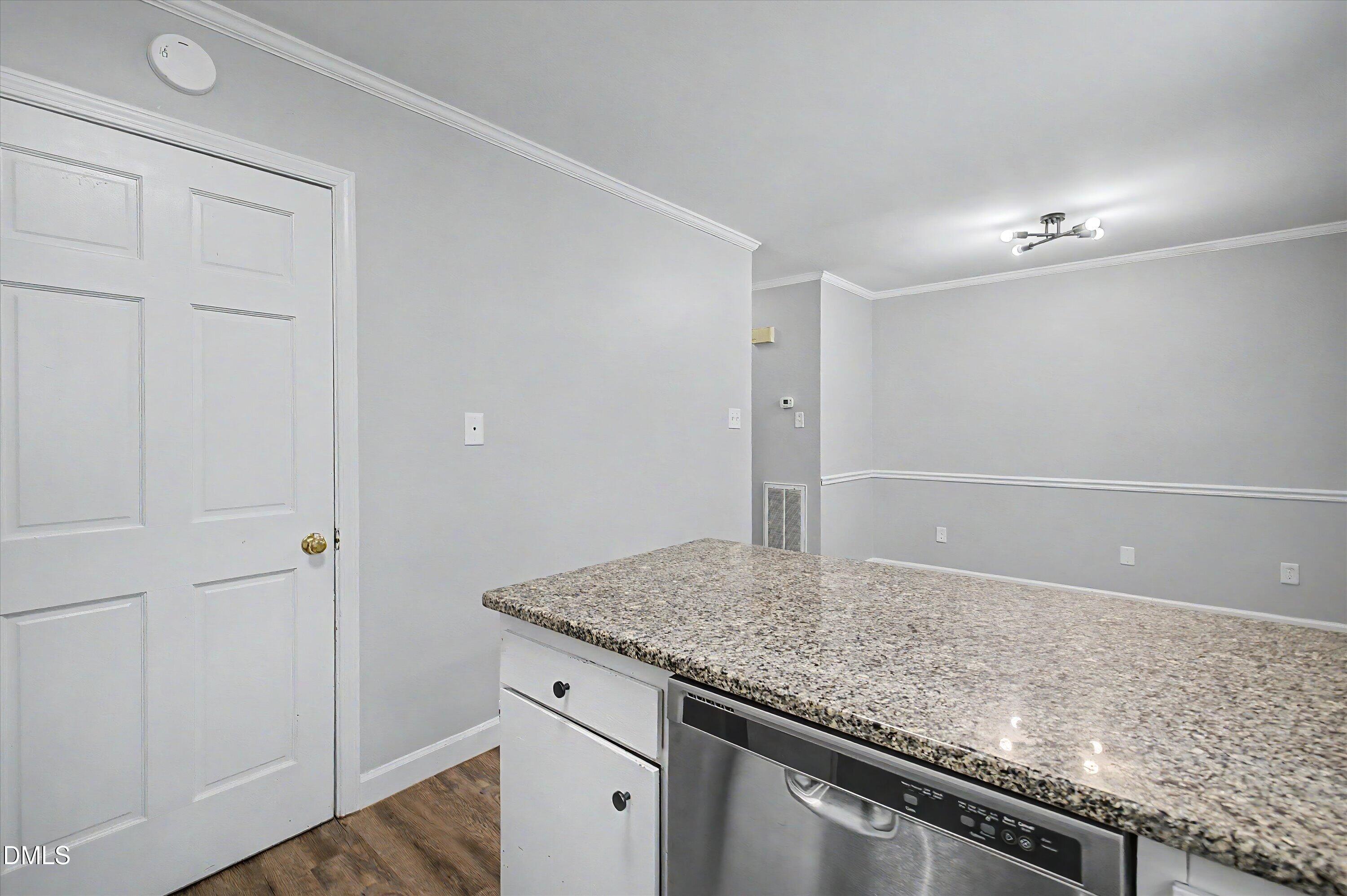 5519 Hamstead Crossing Raleigh, NC 27612 - Photo 15 of 33