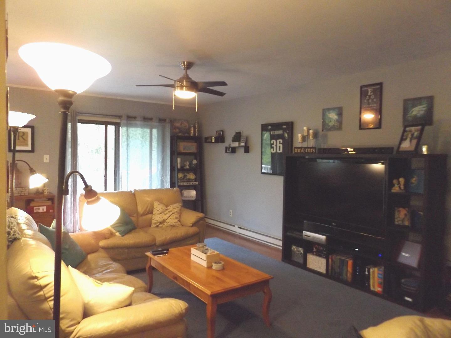 200 Campbell Circle, Unit E14 Downingtown, PA 19335 - Photo 11 of 20 Living Room