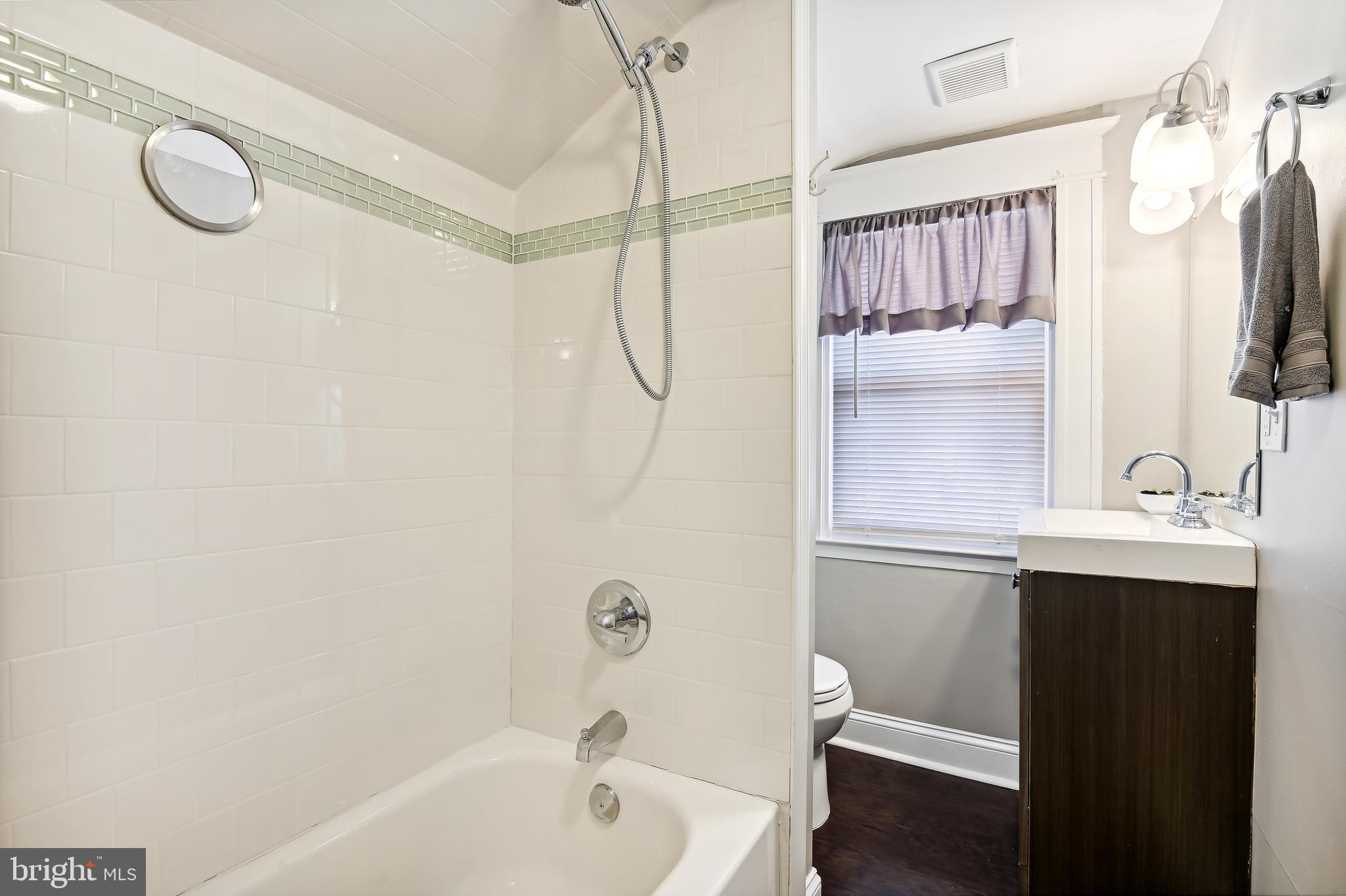 607 Aldershot Road Baltimore, MD 21229 - Photo 16 of 33