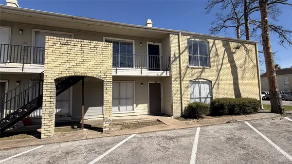$1,300 | 6200 West Tidwell Road, Unit 1702, Houston, TX 77092