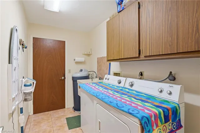 $990,000 | 4096 Skyway Drive, Unit 42, Naples, FL 34112