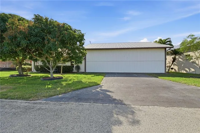 $990,000 | 4096 Skyway Drive, Unit 42, Naples, FL 34112