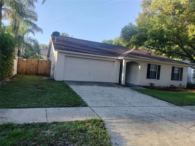 $2,000 | 725 Chilt Drive, Brandon, FL 33510