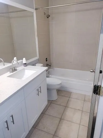 $2,000 | 725 Chilt Drive, Brandon, FL 33510