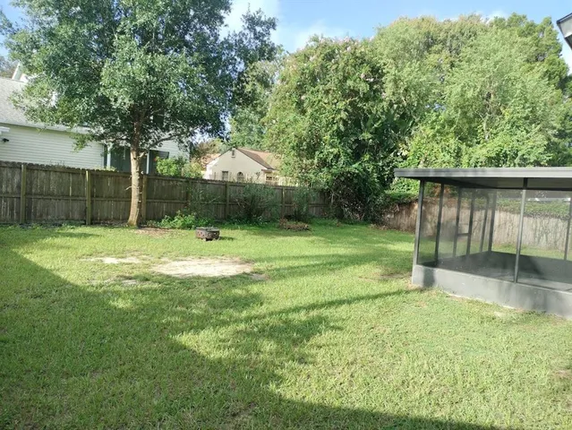 $2,000 | 725 Chilt Drive, Brandon, FL 33510