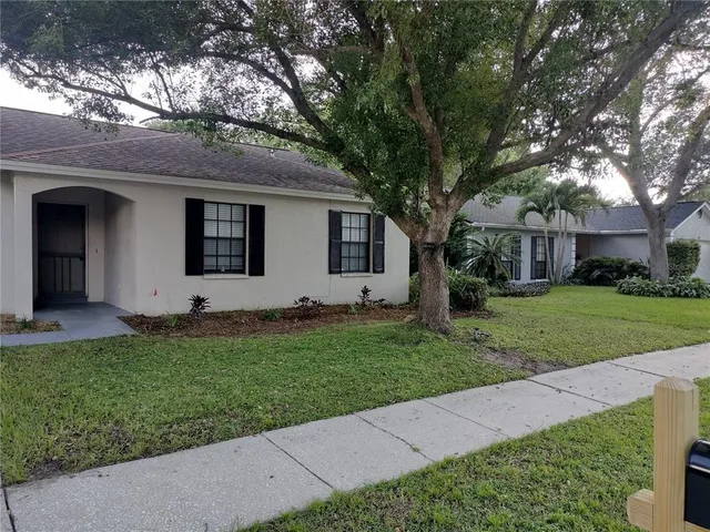 $2,000 | 725 Chilt Drive, Brandon, FL 33510