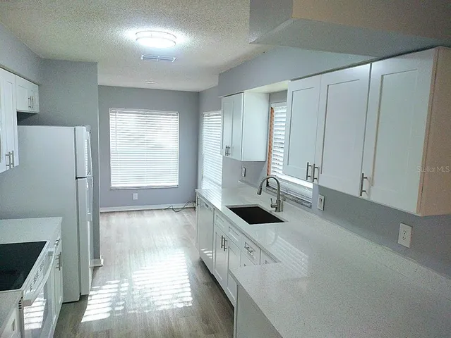 $2,000 | 725 Chilt Drive, Brandon, FL 33510