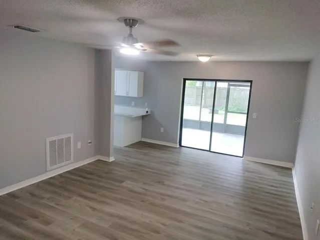 $2,000 | 725 Chilt Drive, Brandon, FL 33510