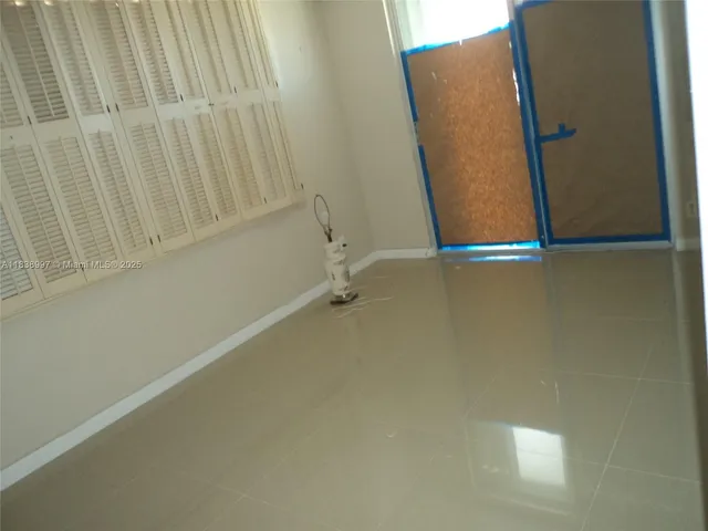 $440,000 | 1050 93rd Street, Unit 6F, Bay Harbor Islands, FL 33154