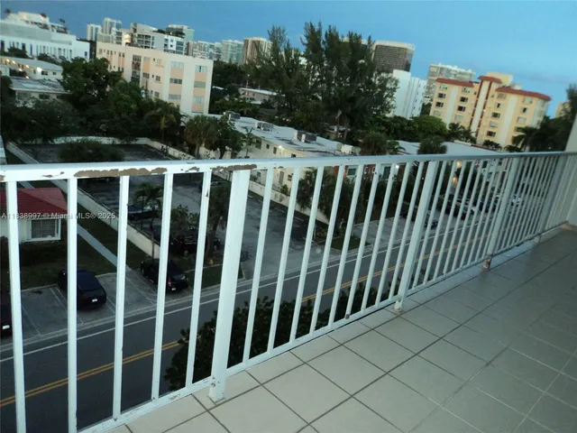 $440,000 | 1050 93rd Street, Unit 6F, Bay Harbor Islands, FL 33154