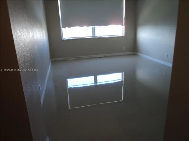 $440,000 | 1050 93rd Street, Unit 6F, Bay Harbor Islands, FL 33154