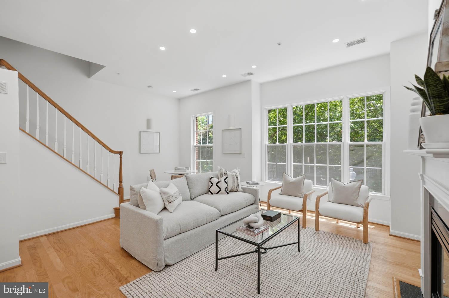 1935 Belmont Road Northwest, Unit 1122 Washington, DC 20009 - Photo 9 of 24