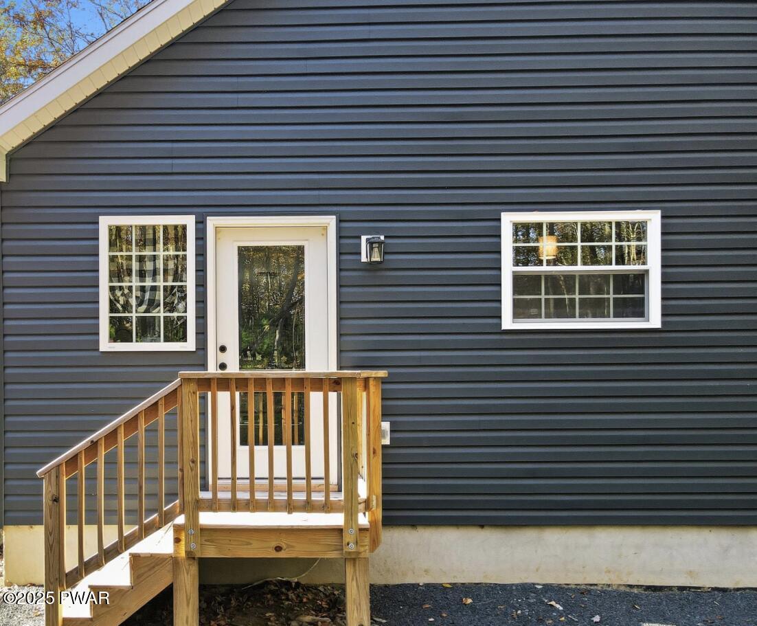 116 Quail Court Bushkill, PA 18324 - Photo 32 of 44 back door