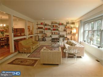 455 Inveraray Villanova, PA 19085 - Photo 4 of 12 Great Room