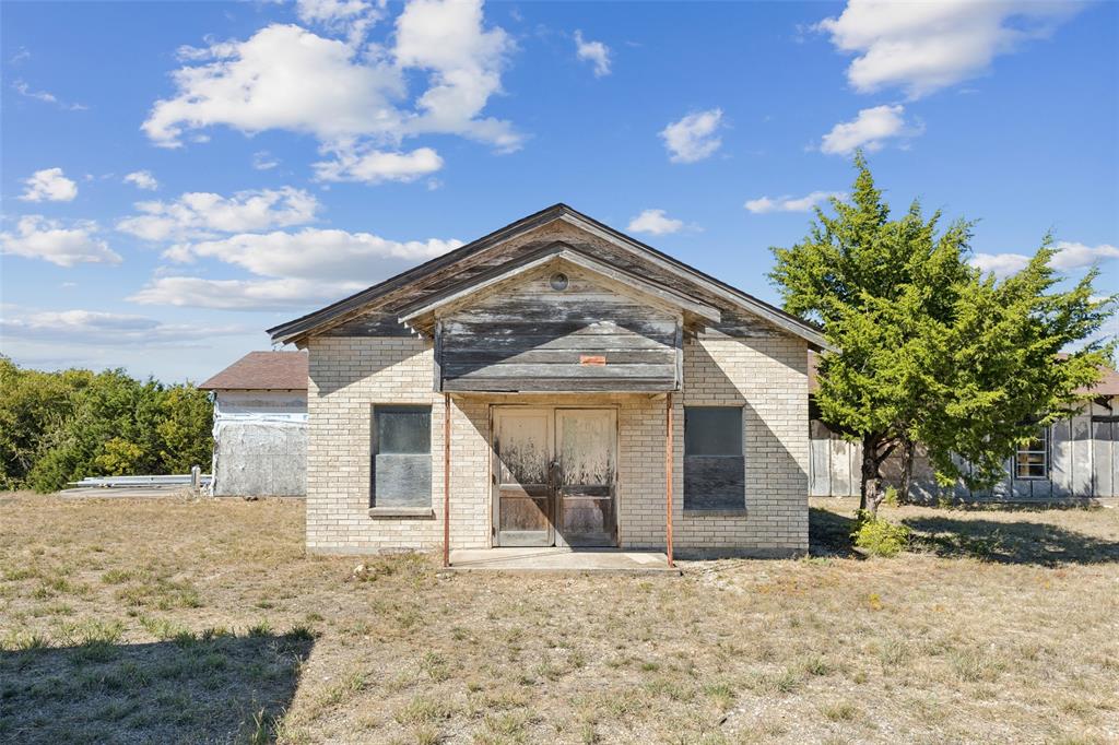 2591 Fm 1204 Decatur, TX 76234 - Photo 12 of 15 a front view of a house with a yard